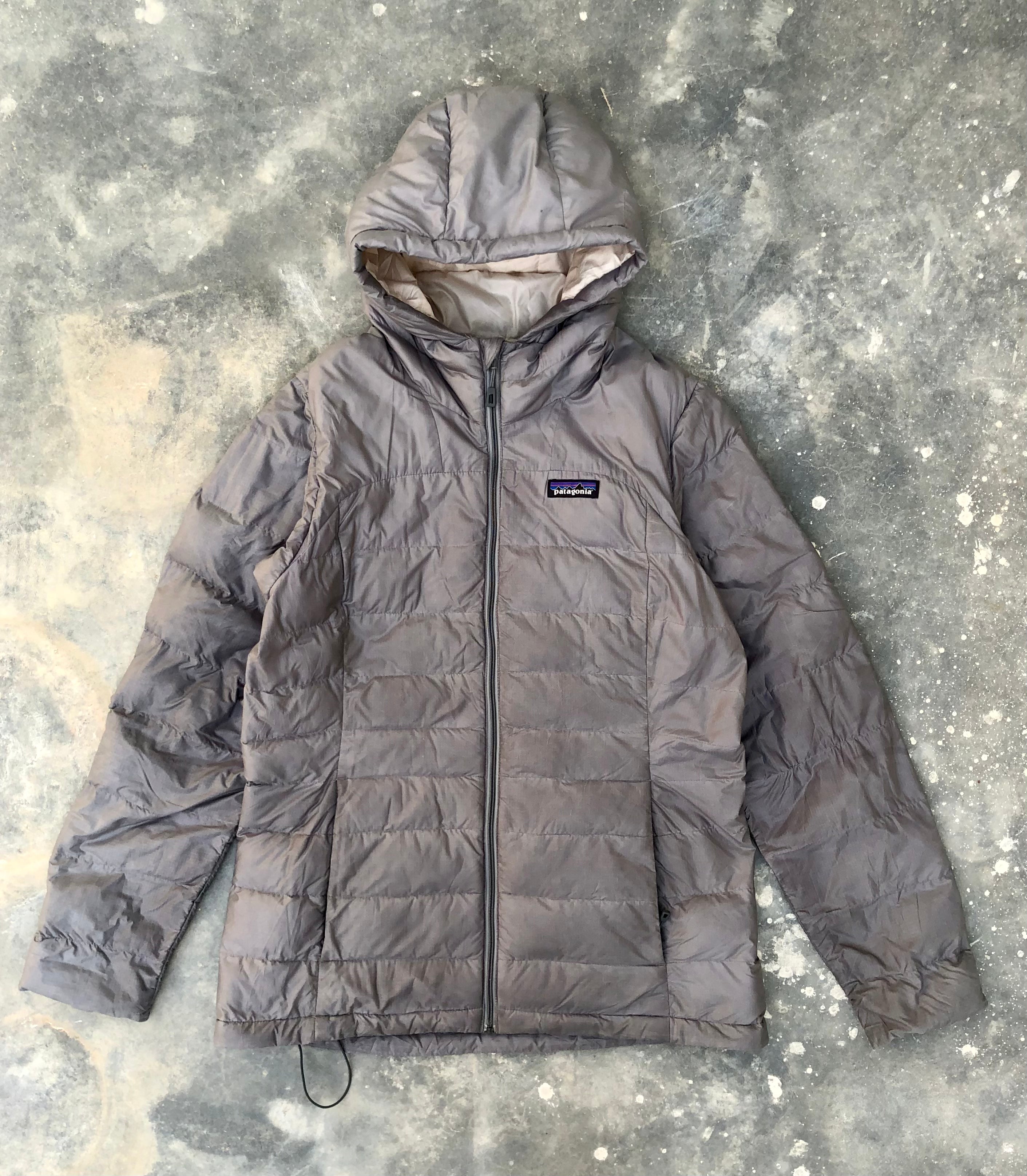 Patagonia Women’s Macro Puff Hoody – Forge Grey (Premium Condition)