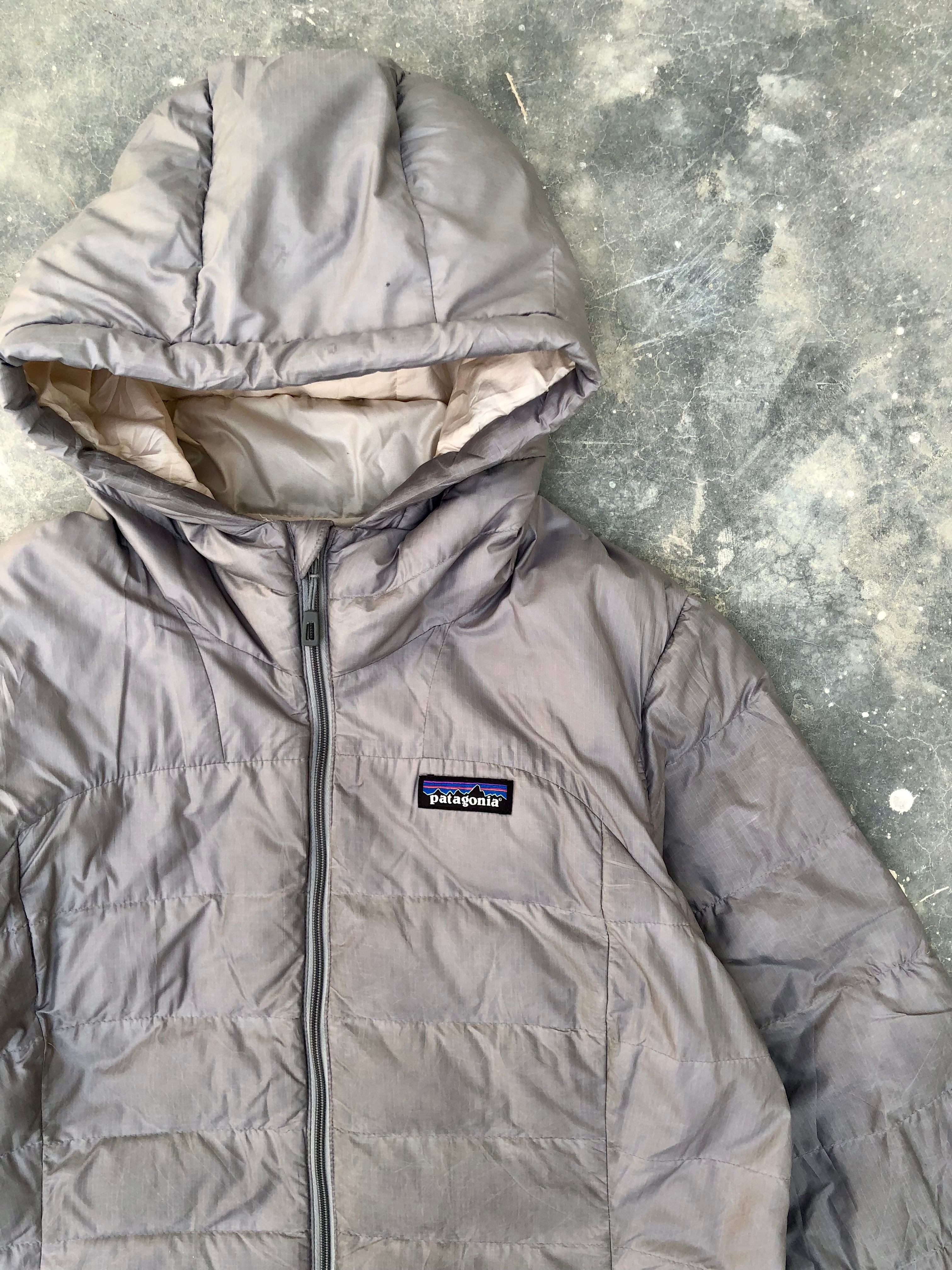 Patagonia Women’s Macro Puff Hoody – Forge Grey (Premium Condition)