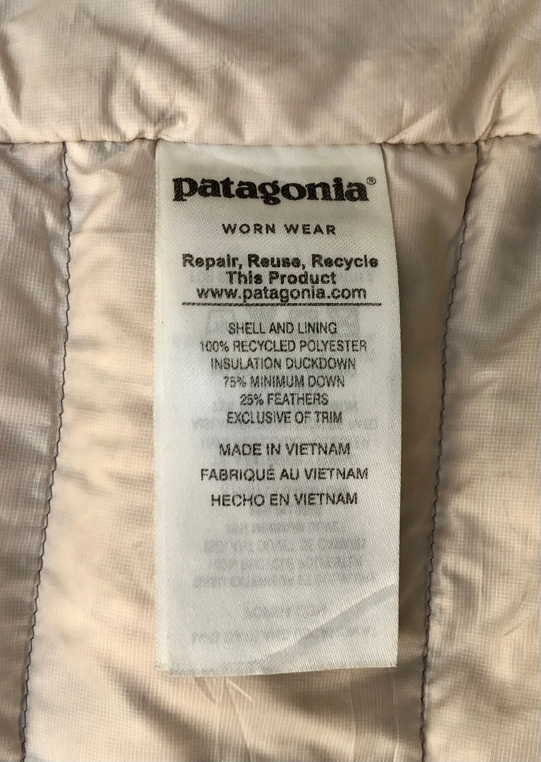 Patagonia Women’s Macro Puff Hoody – Forge Grey (Premium Condition)
