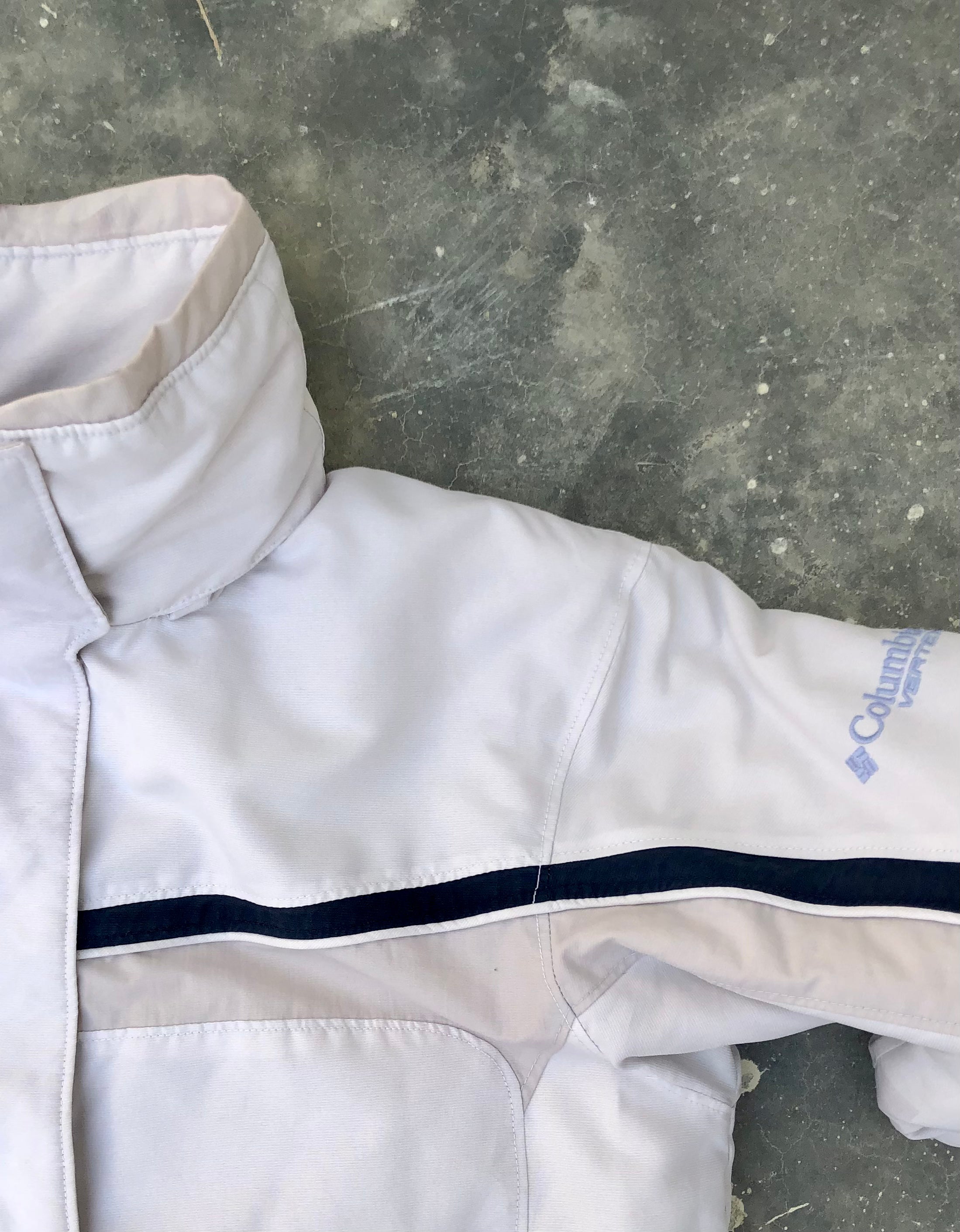 Columbia Insulated Jacket – White/Grey – Excellent Condition