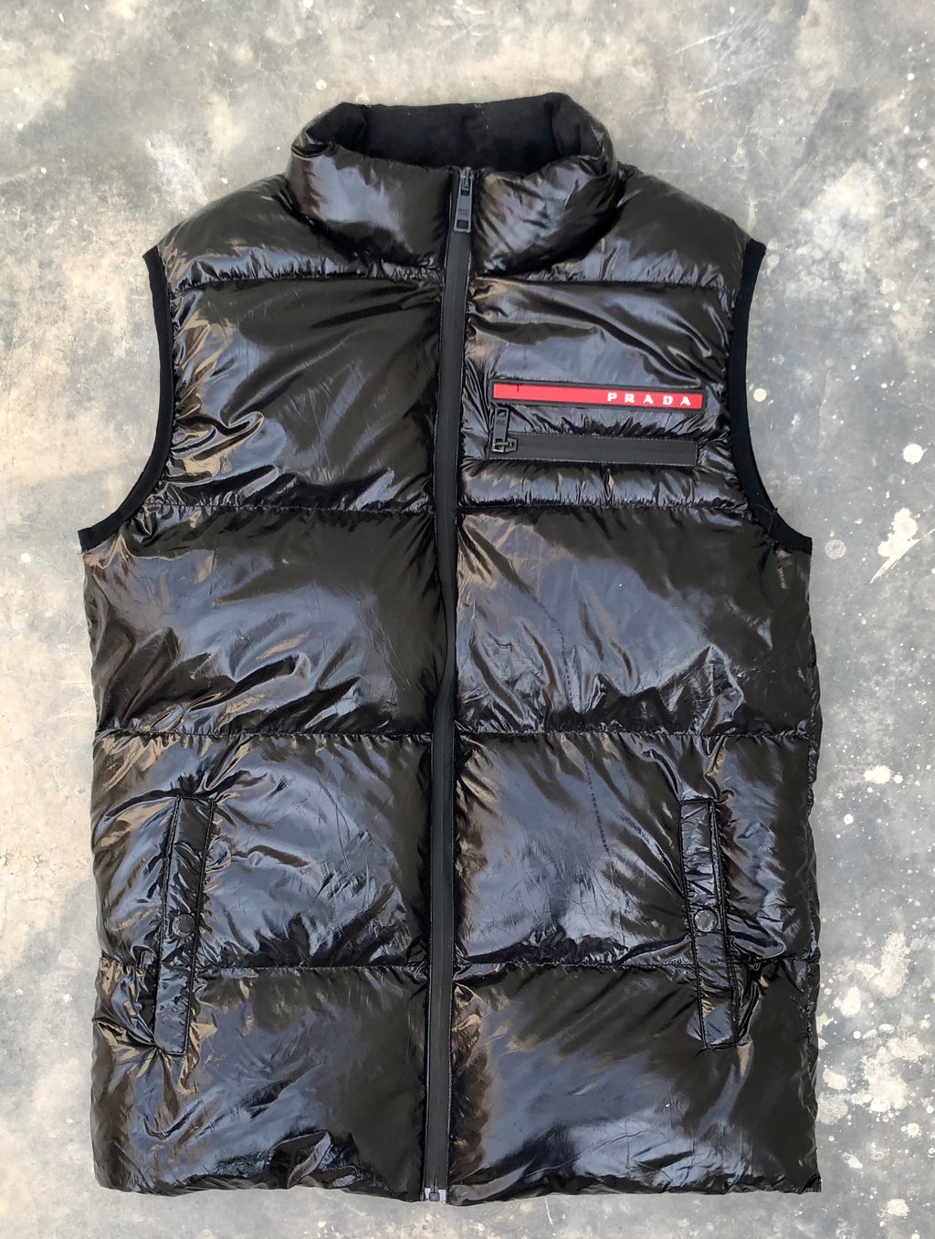 Prada Light Re-Nylon Down Vest – Black (AAA Replica) – Men’s Medium – Premium Condition