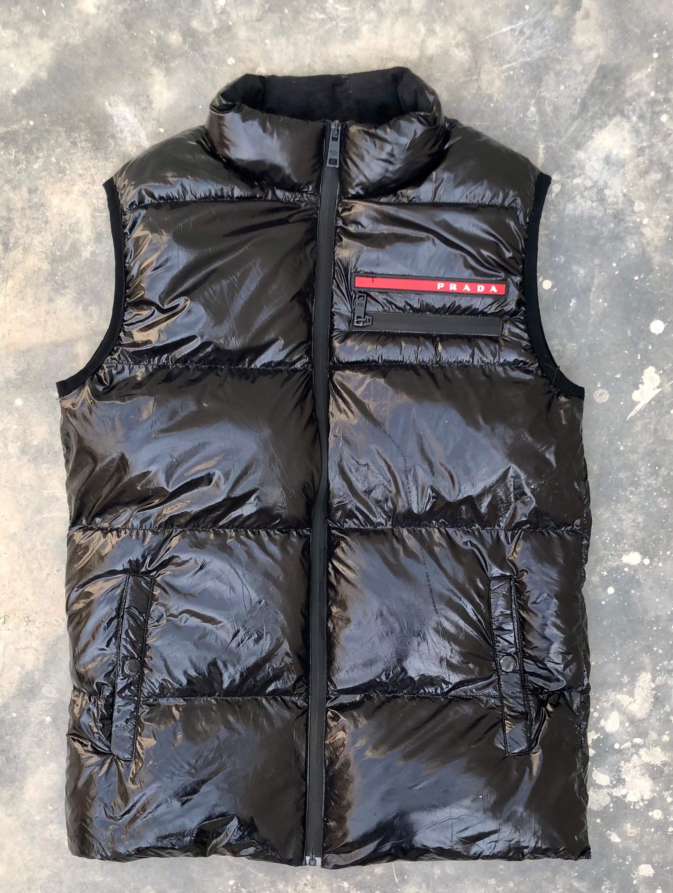 Prada Light Re-Nylon Down Vest – Black (AAA Replica) – Men’s Medium – Premium Condition