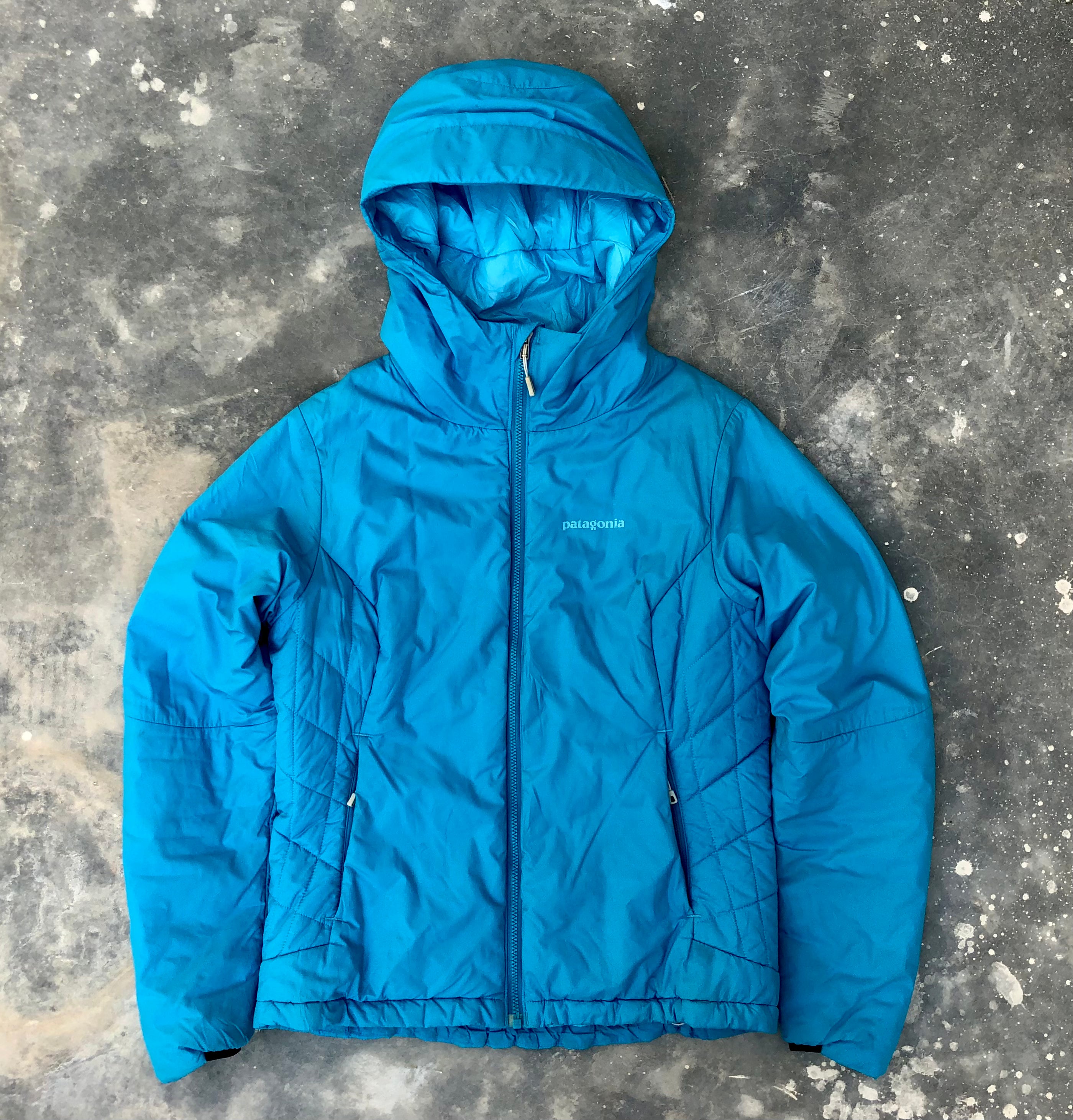 Patagonia Women’s Micro Puff Hoody – Bright Color (Small)