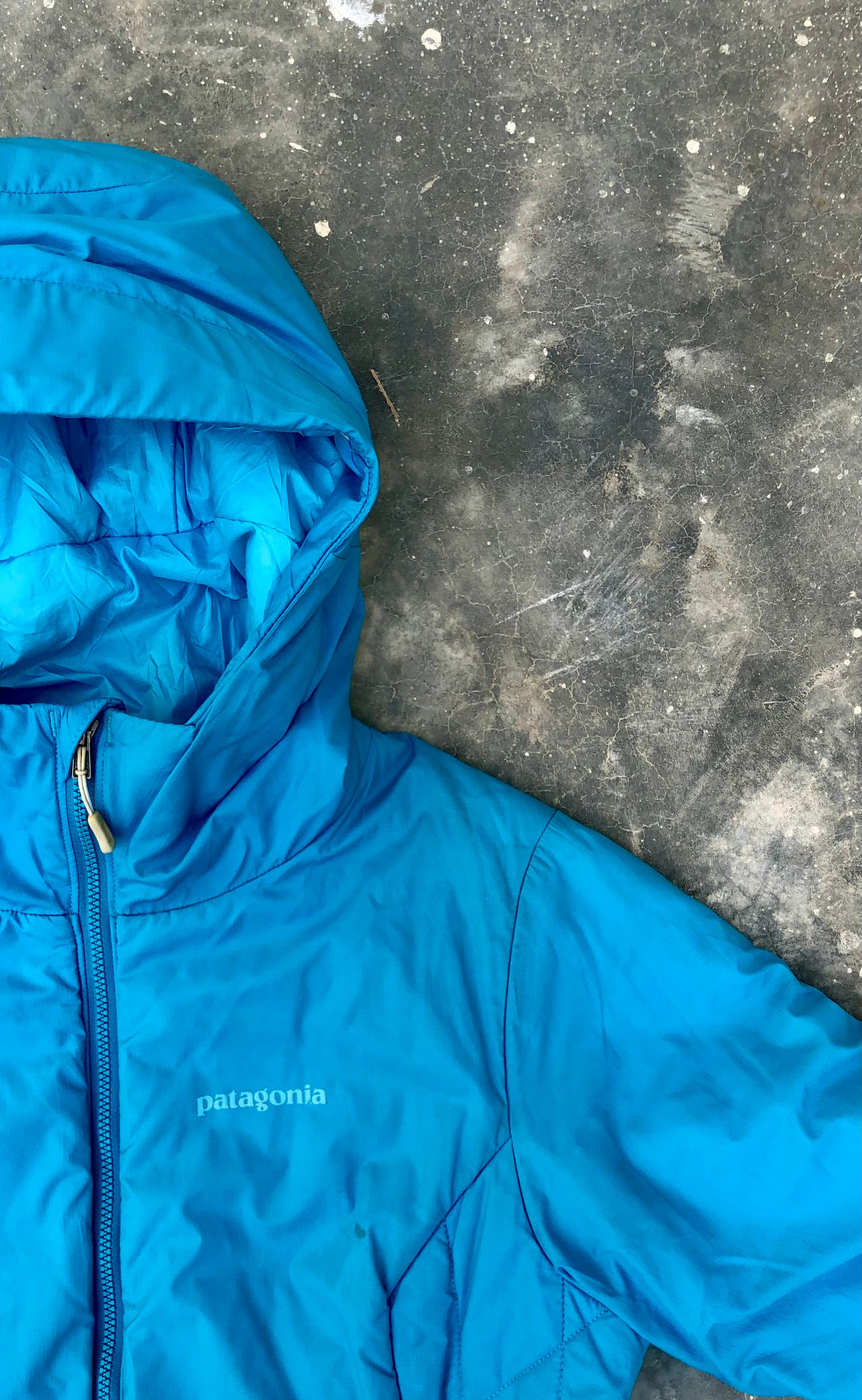 Patagonia Women’s Micro Puff Hoody – Bright Color (Small)