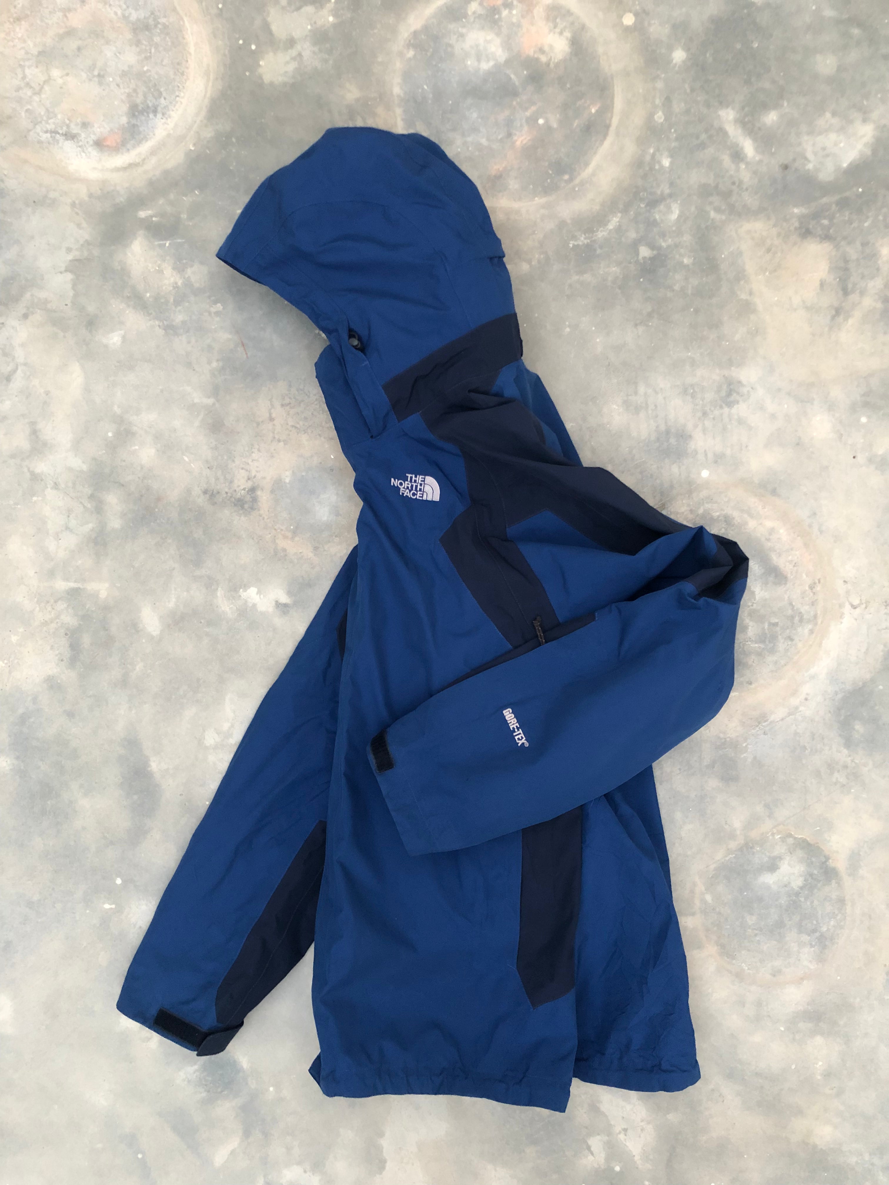The North Face Hooded 90s Navy Blue Windbreaker