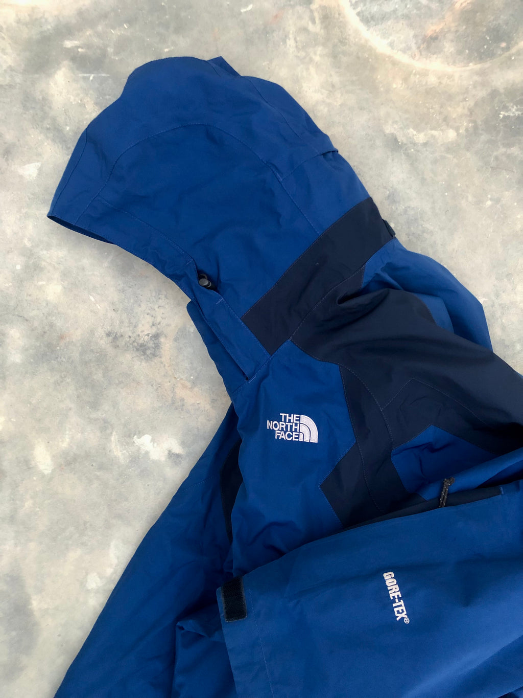 The North Face Hooded 90s Navy Blue Windbreaker