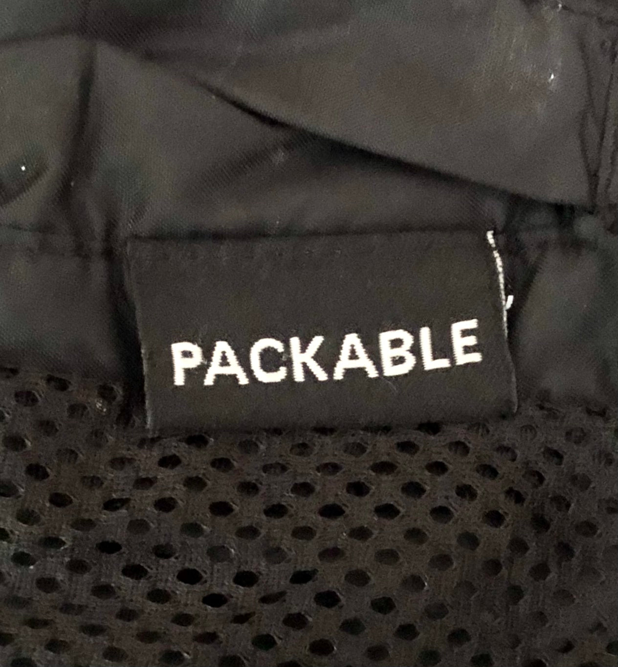 Columbia Packable Waterproof Vented Windbreaker – Red (Men's Large)