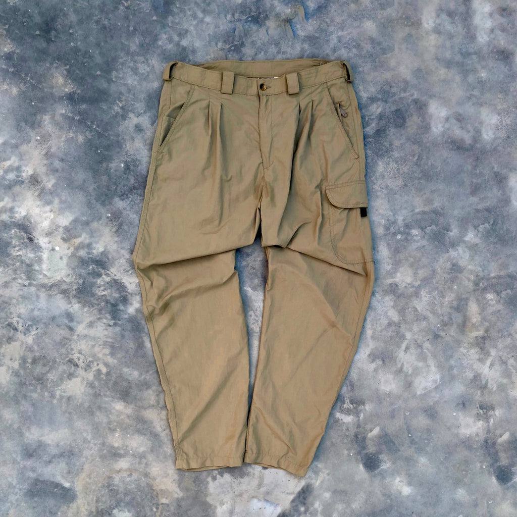 TravelSmith Khaki Cargo Hiking Pants – Men’s Medium | Premium Condition