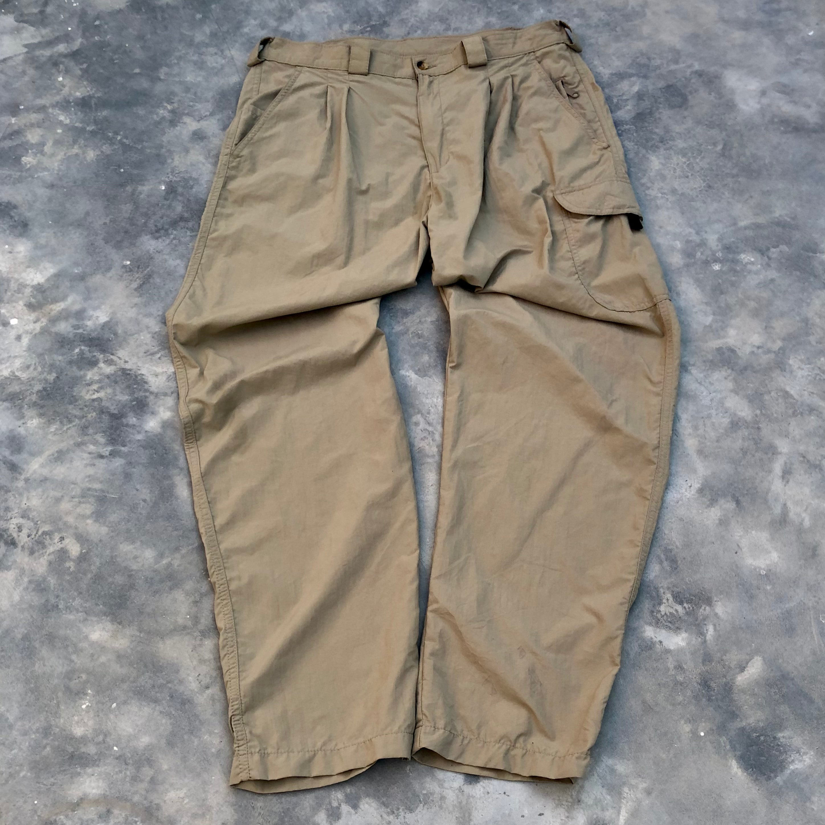 TravelSmith Khaki Cargo Hiking Pants – Men’s Medium | Premium Condition