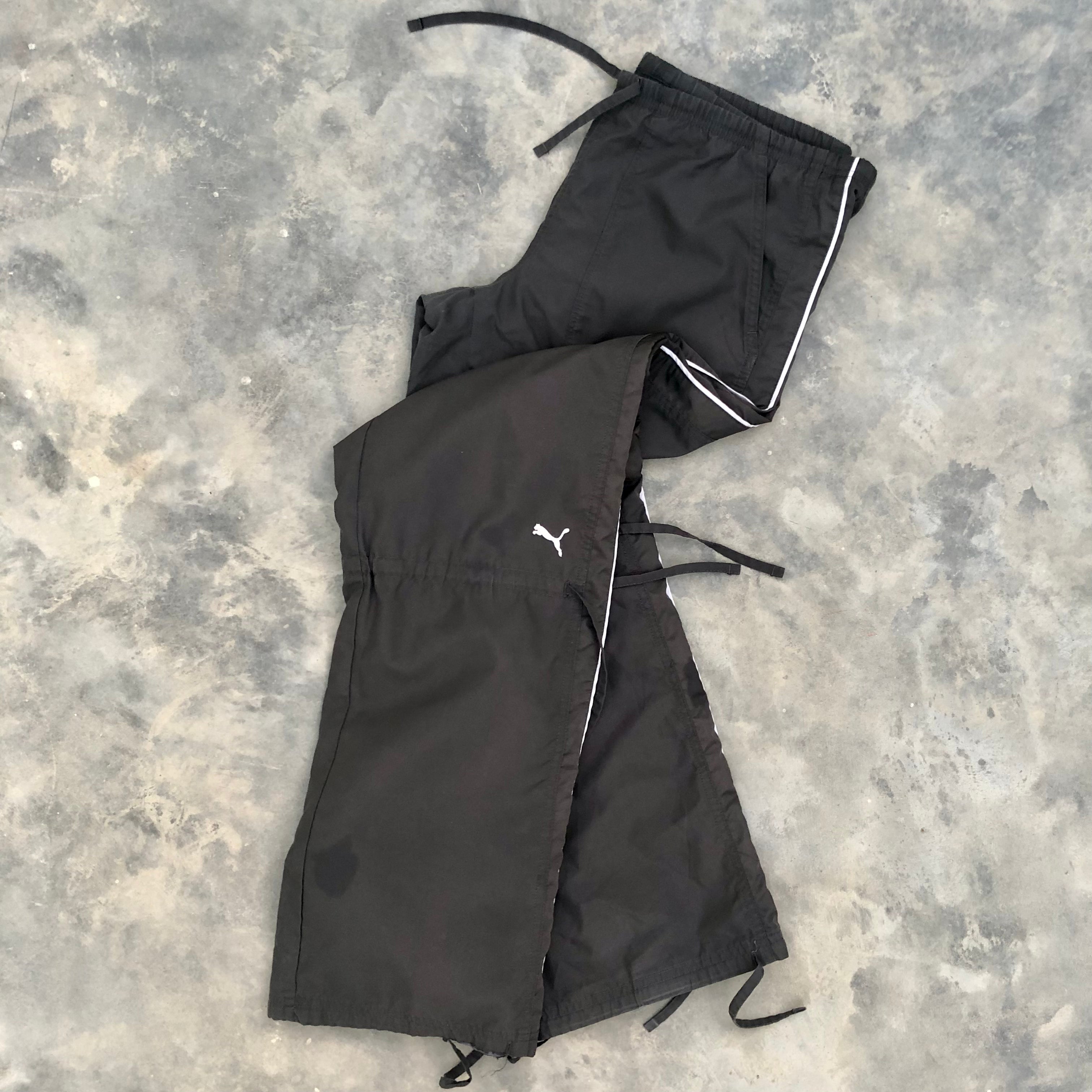 Puma Women’s Grey Shell Bottoms with Lightning – Vintage Y2K | Excellent Condition