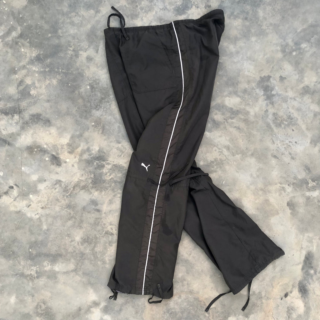 Puma Women’s Grey Shell Bottoms with Lightning – Vintage Y2K | Excellent Condition