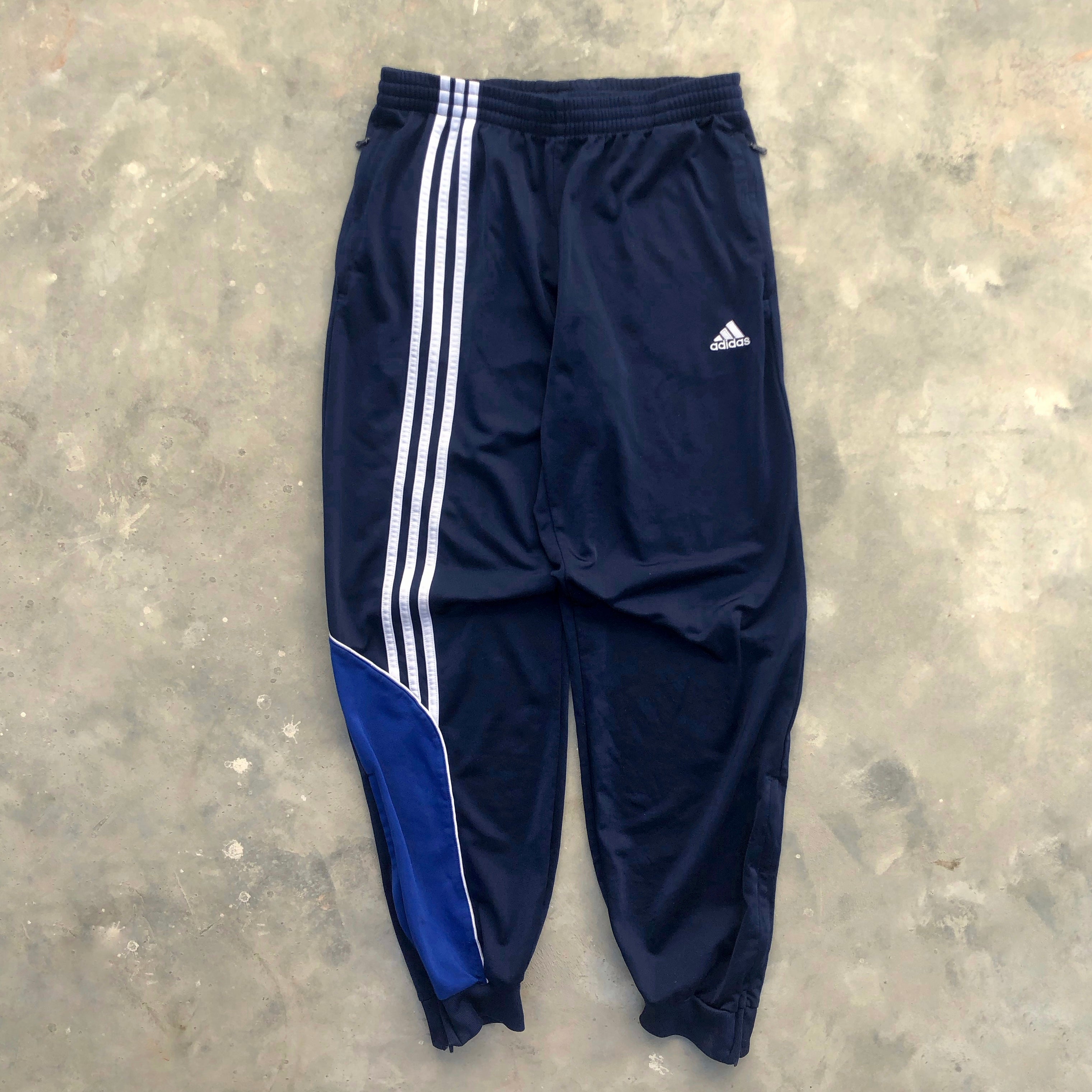 Adidas Vintage Joggers – Men’s Large | Premium