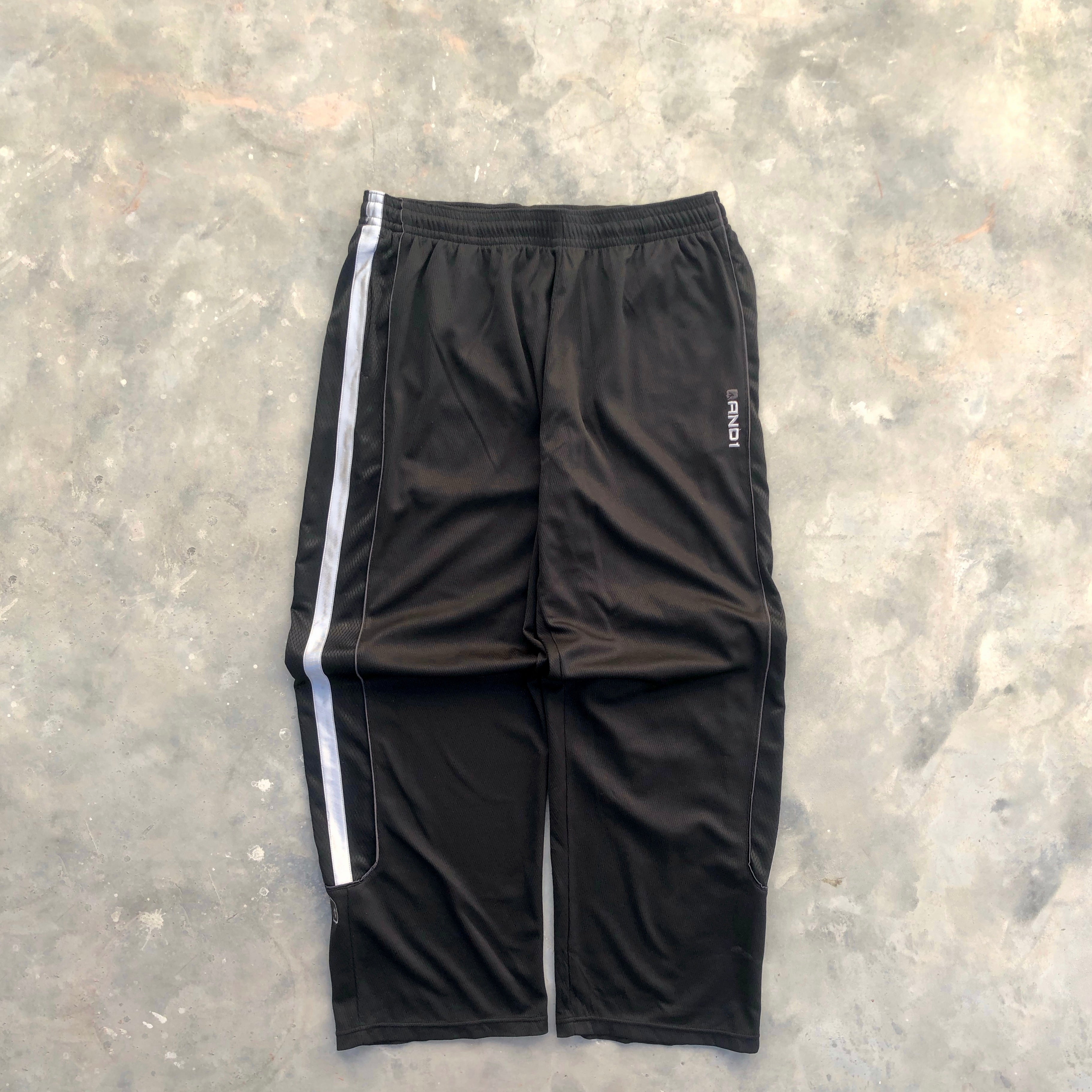 AND1 Regular Fit Pants – Men’s Large | Premium Condition