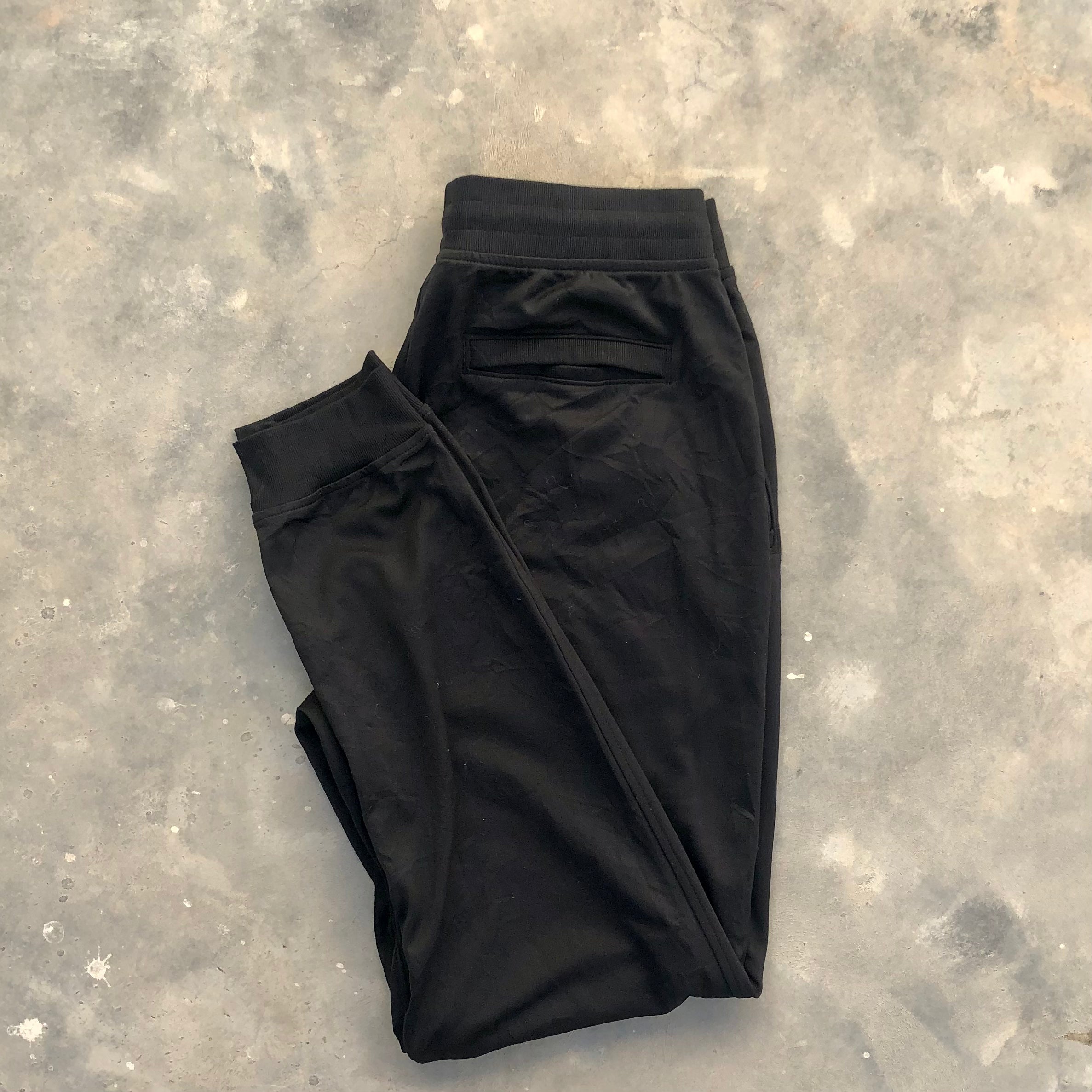 Under Armour Sportstyle Joggers Men’s L – Black Stretch Tricot