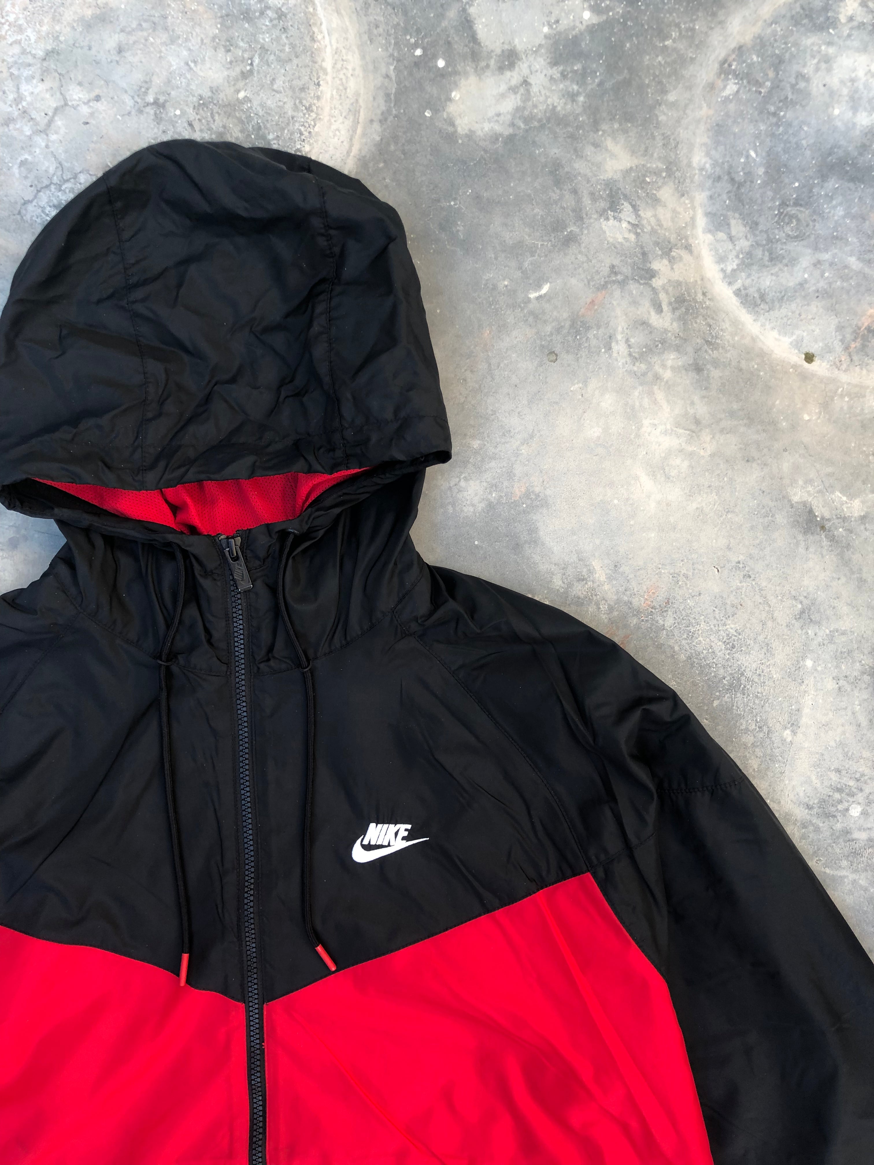 Nike Windrunner Men’s Jacket – Black | Size Large | Premium Condition