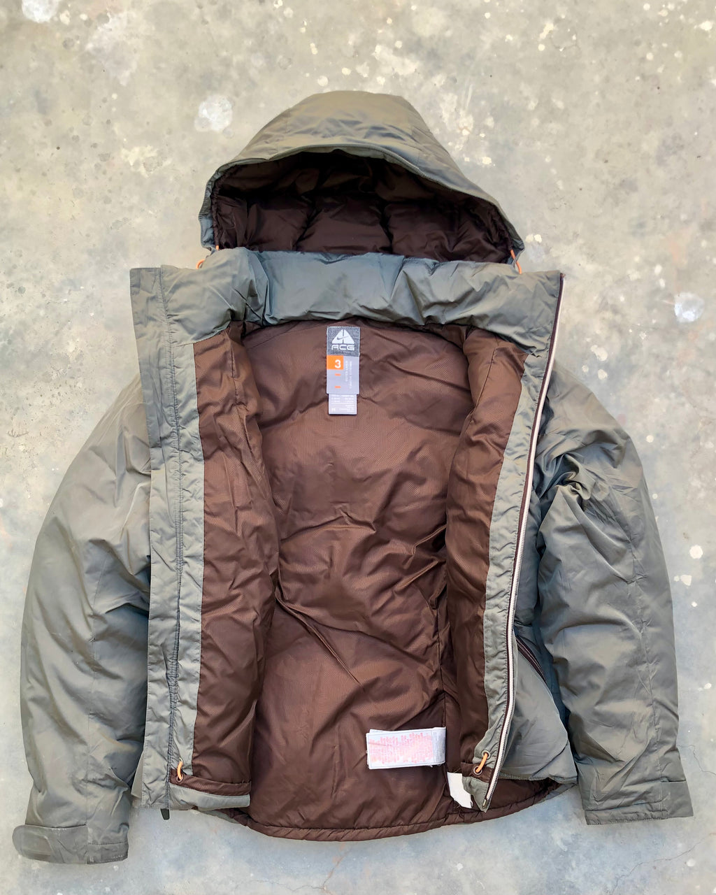 Nike ACG Khaki Puffer Jacket – Women’s Medium - Premium Condition