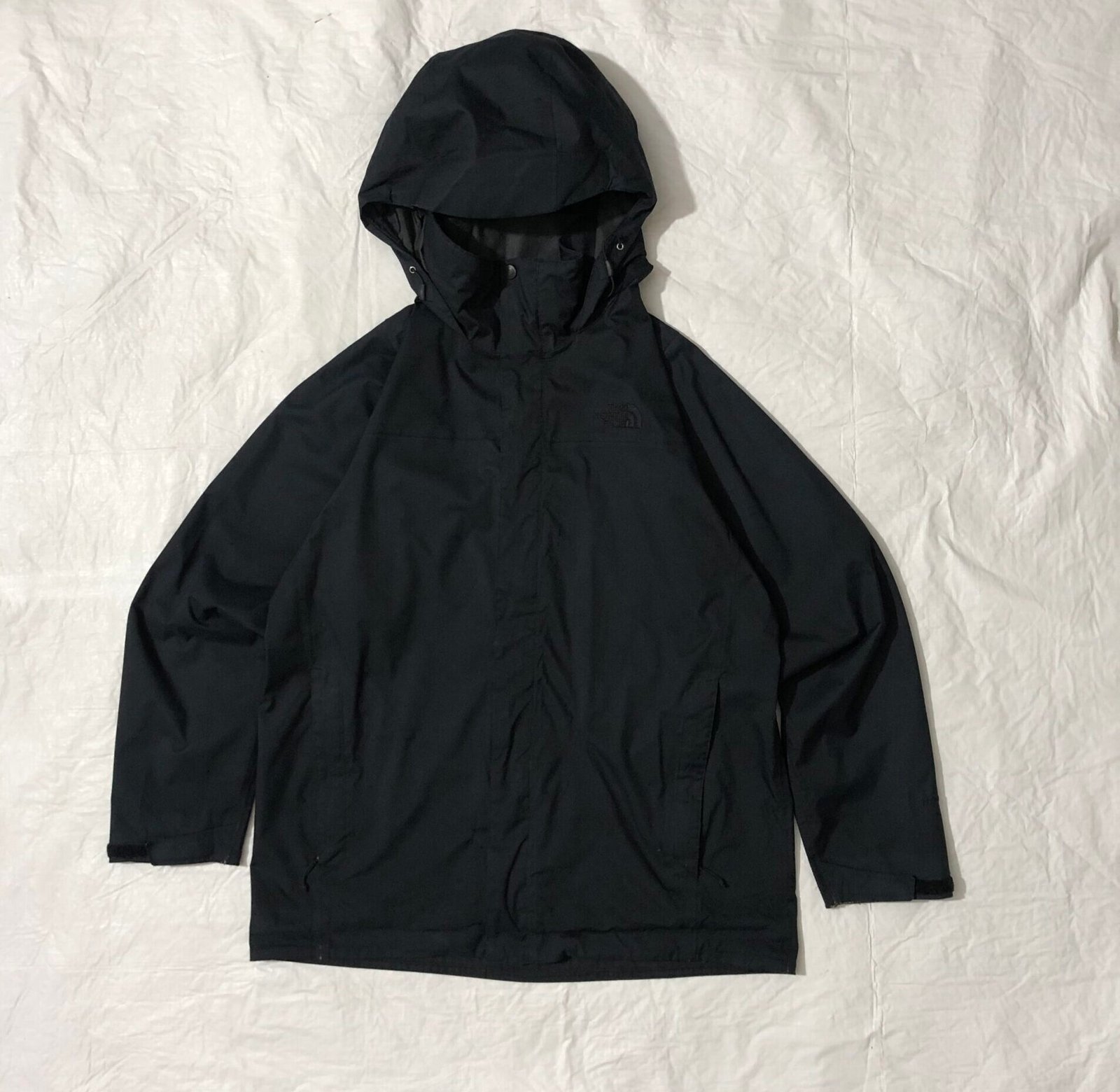 The North Face Windbreaker – Men’s Large mg 3045 The North Face Windbreaker – Men’s Large 3045