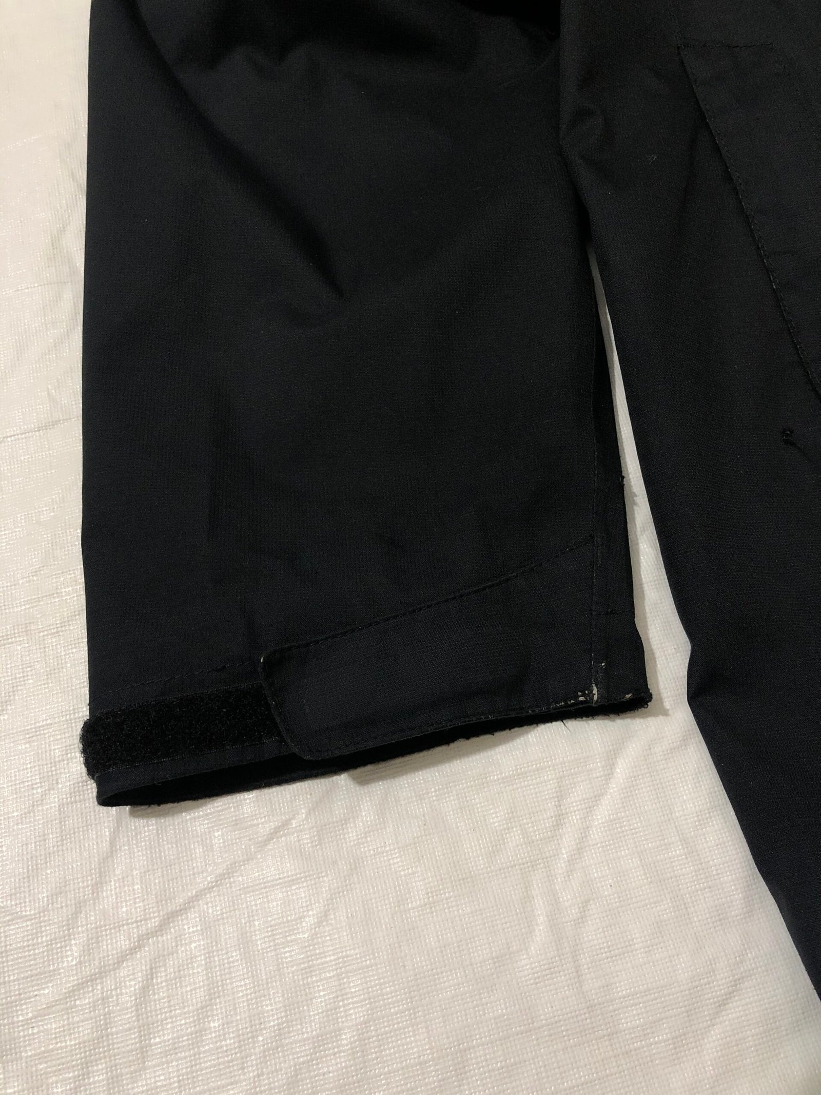 The North Face Windbreaker – Men’s Large 3047 The North Face Windbreaker – Men’s Large 3047