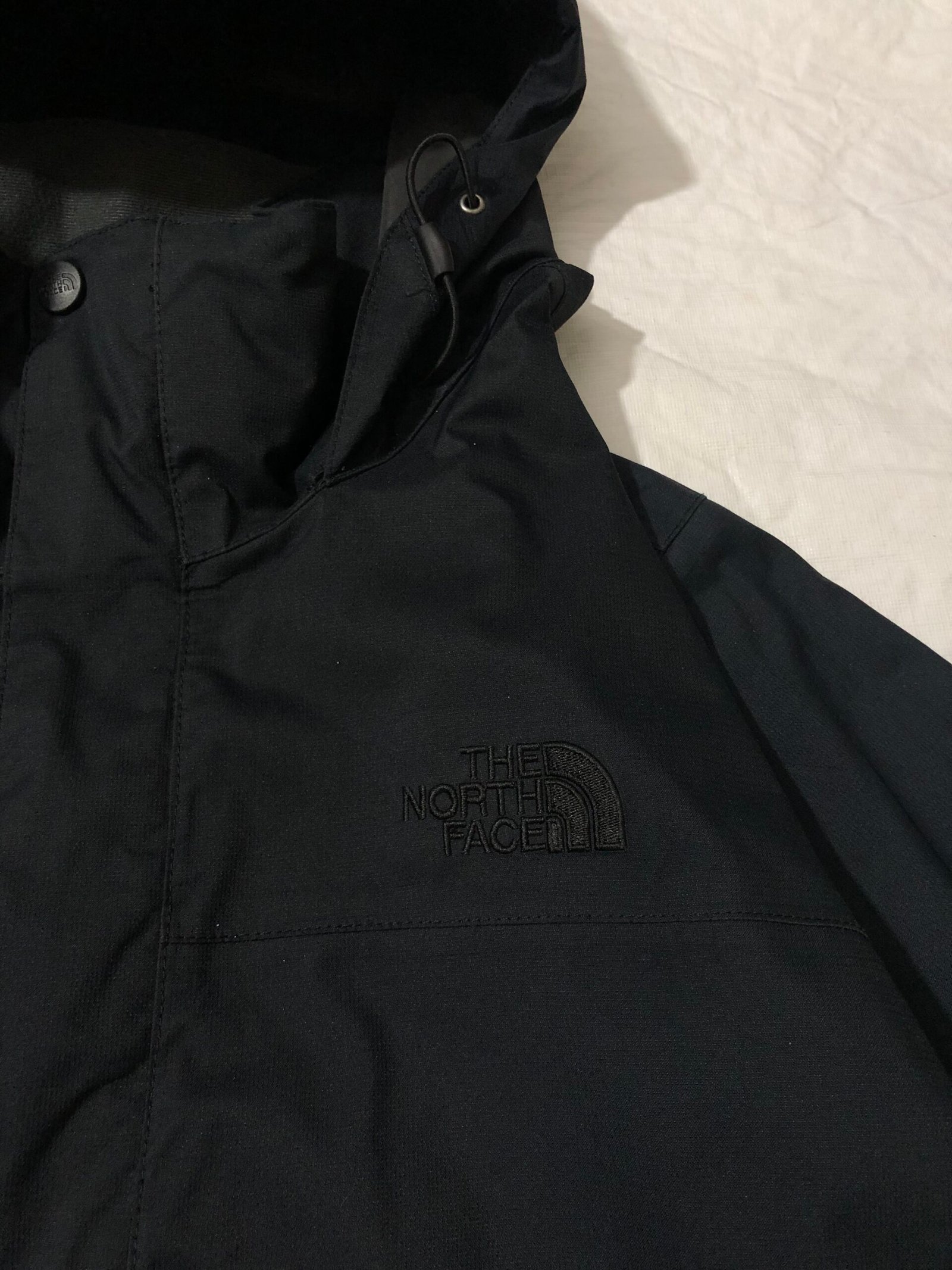 The North Face Windbreaker – Men’s Large 3049 The North Face Windbreaker – Men’s Large 3049