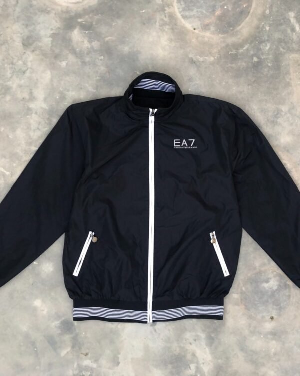 Black Lightweight Windbreaker – Men’s Large