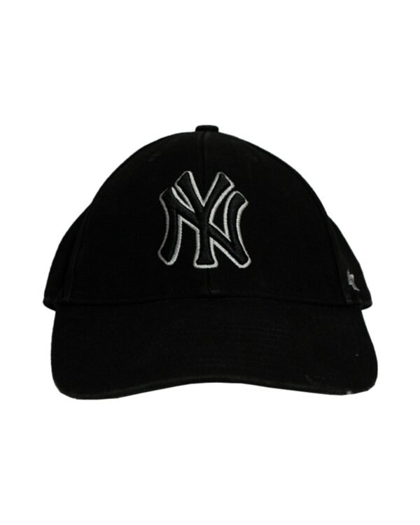 New York Yankees Essential Black 9FORTY Cap – One Size