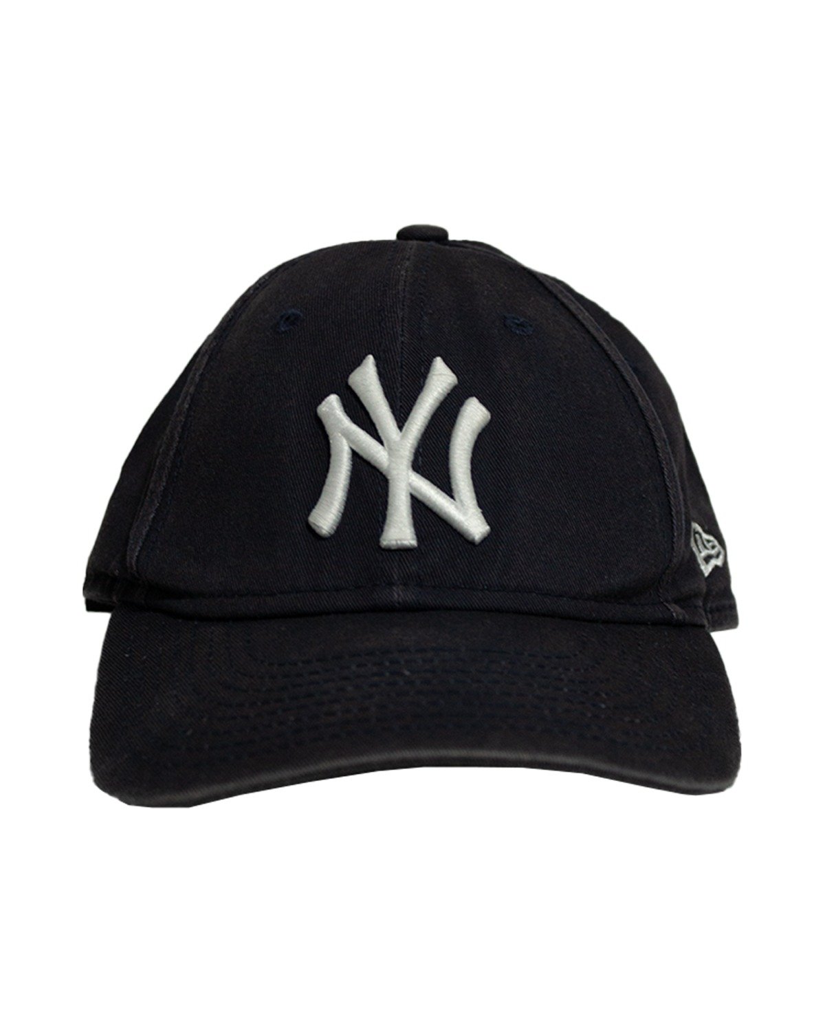 New York Yankees Essential Black 9FORTY Cap New York Yankees Essential Black 9FORTY Cap – One Size