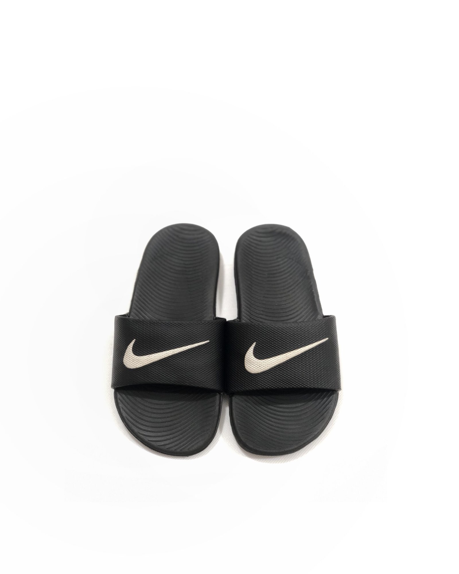 Nike Kawa Little/Big Kids’ Slides – photo 2 Nike Kawa Little/Big Kids’ Slides – size EU 31 — photo 2