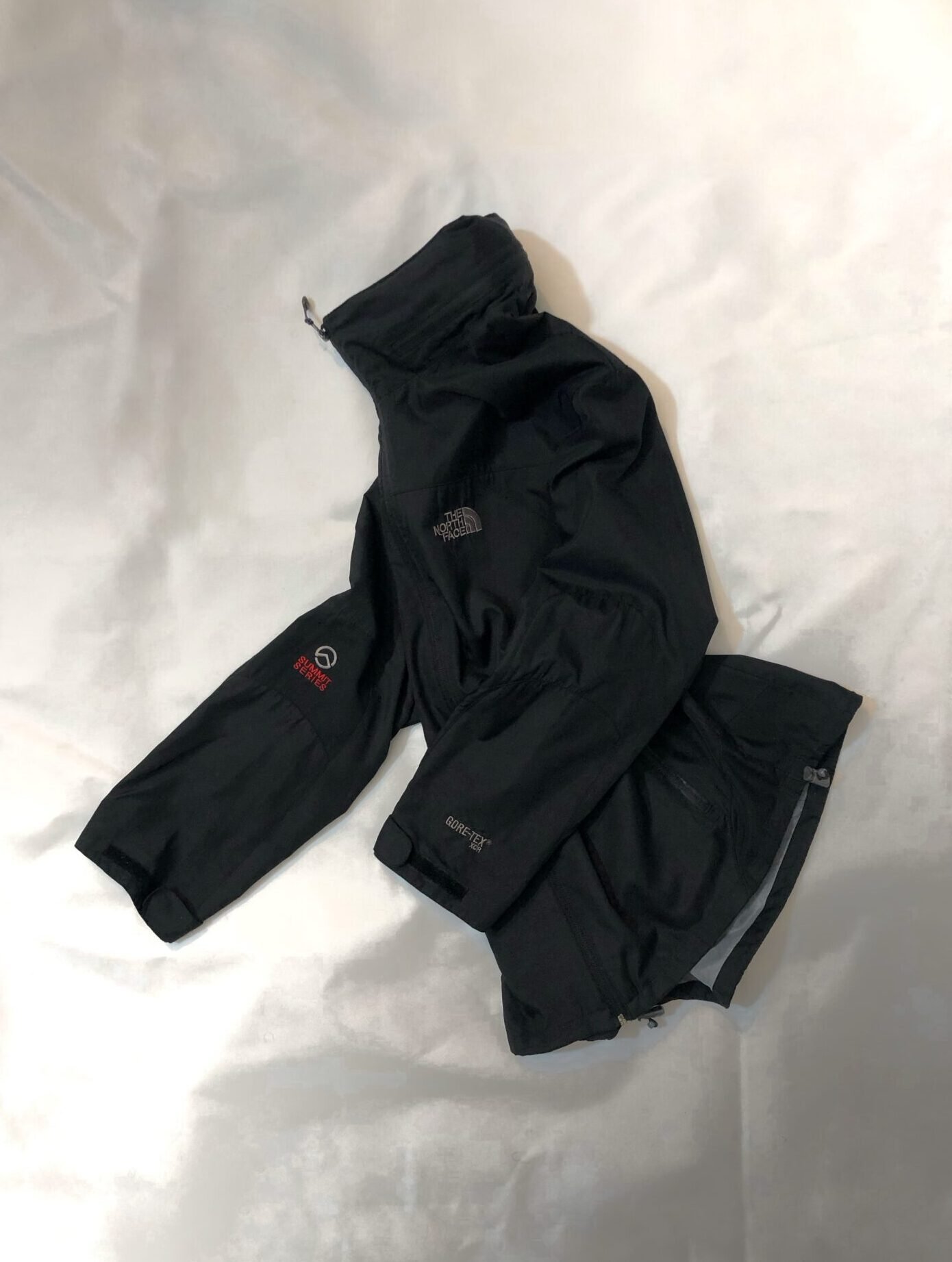 The North Face Summit Series Windbreaker – photo 3 The North Face Summit Series Windbreaker, men’s large — photo 3