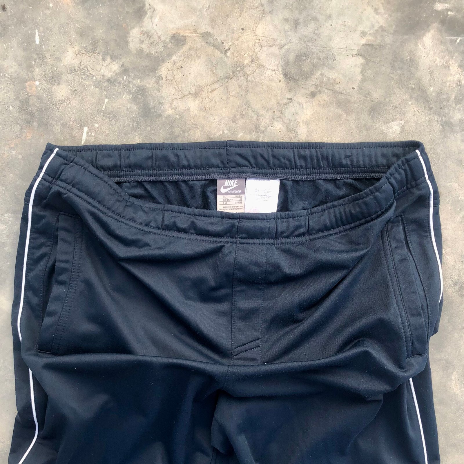 Vintage Nike Y2K Baggy Poly-Blend Track Pants | Men | Black – photo 2 Vintage Nike Y2K Baggy Poly-Blend Track Pants | Men | Black — photo 2