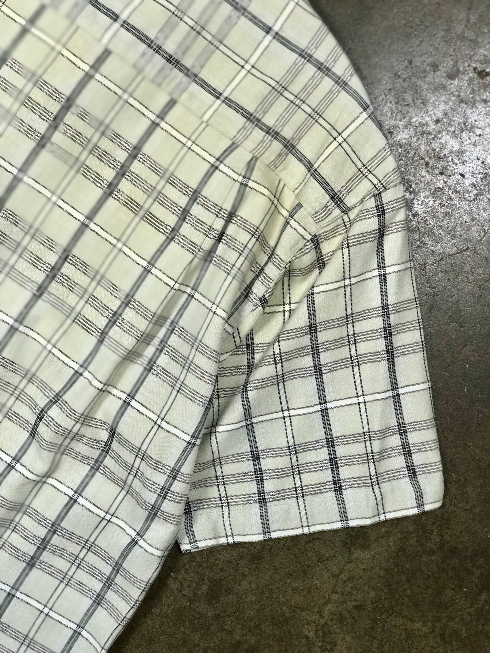 Columbia Sportswear Cream & Tan Plaid 100% Cotton Casual Shirt – photo 10 Columbia Sportswear Cream & Tan Plaid 100% Cotton Casual Shirt — photo 10