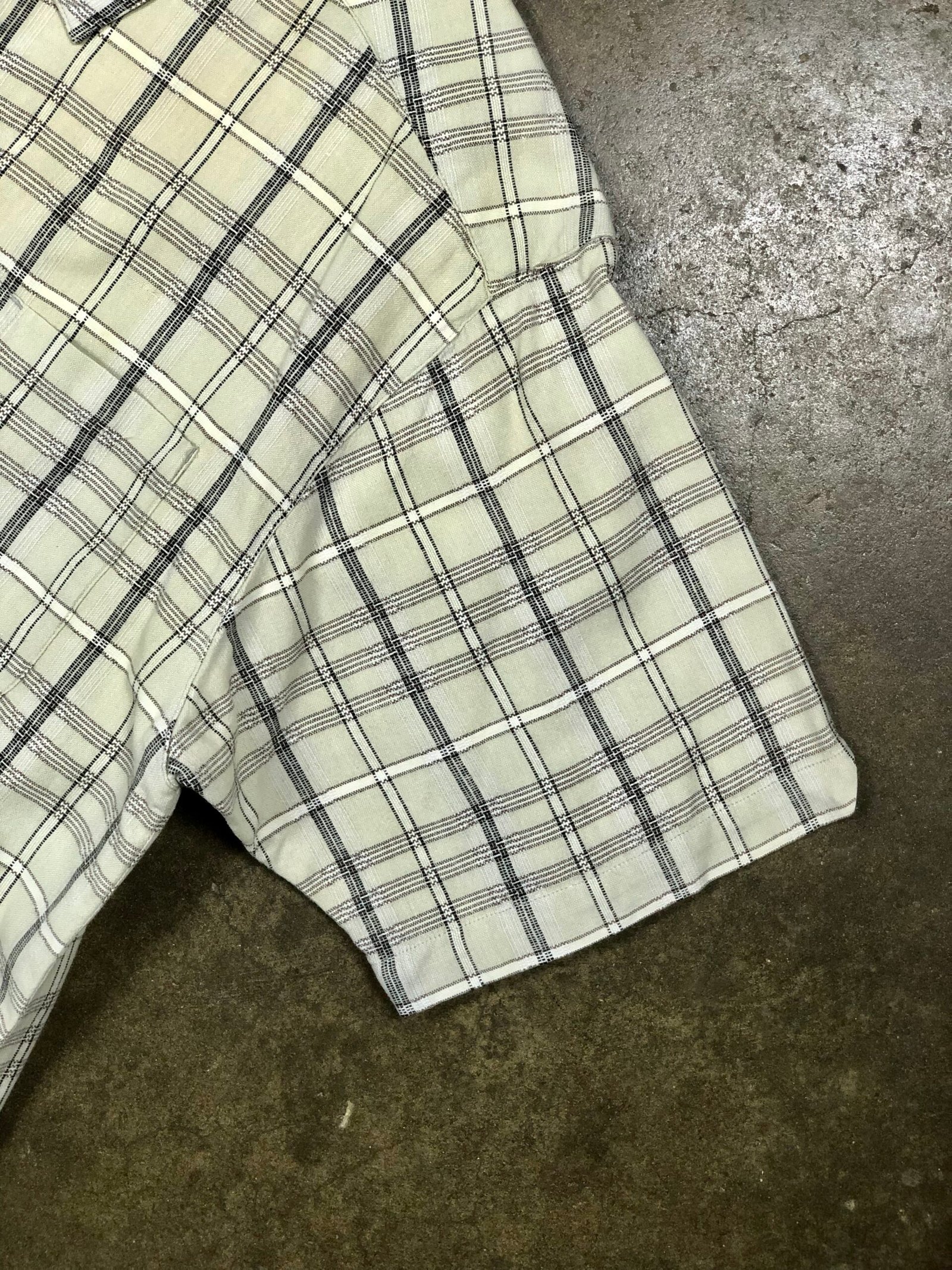 Columbia Sportswear Cream & Tan Plaid 100% Cotton Casual Shirt – photo 14 Columbia Sportswear Cream & Tan Plaid 100% Cotton Casual Shirt — photo 14