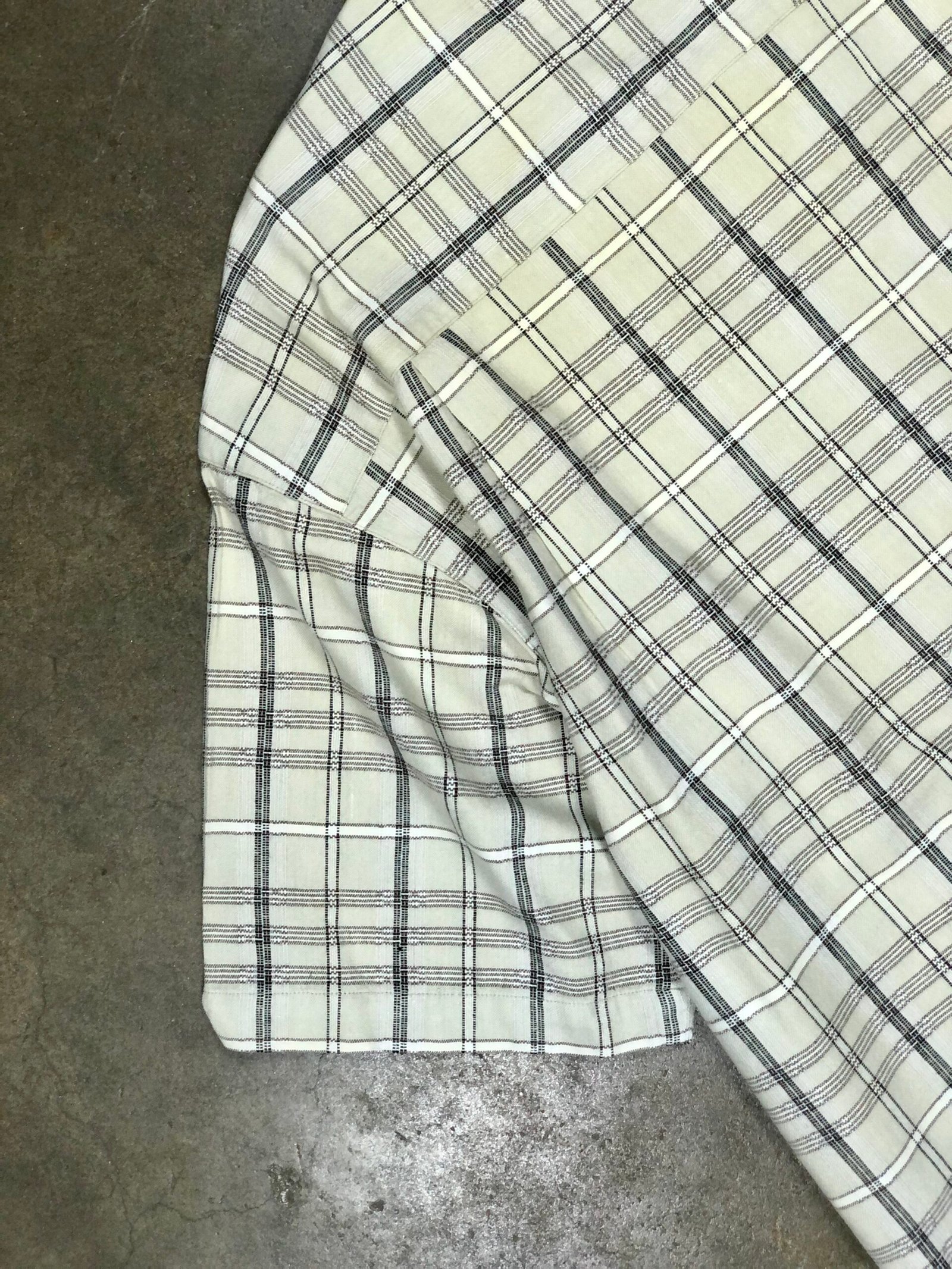 Columbia Sportswear Cream & Tan Plaid 100% Cotton Casual Shirt – photo 9 Columbia Sportswear Cream & Tan Plaid 100% Cotton Casual Shirt — photo 9