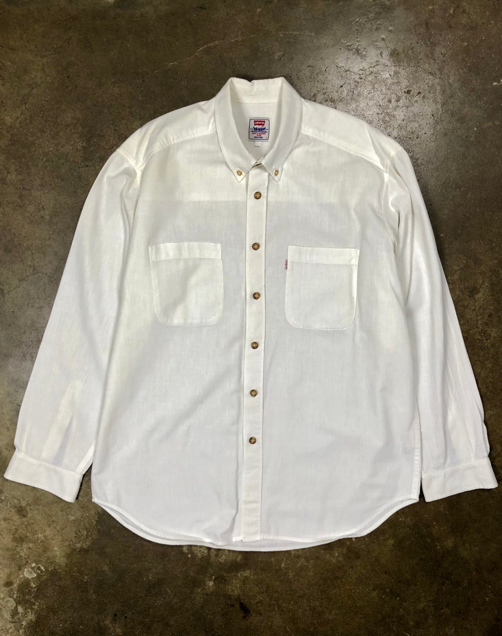 Levi Strauss & Co. Ivory Cotton Workwear Button-Down Shirt – photo 6 Levi Strauss & Co. Ivory Cotton Workwear Button-Down Shirt — photo 6